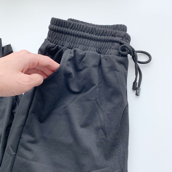 CHICBOMB - Picture 5 of 5